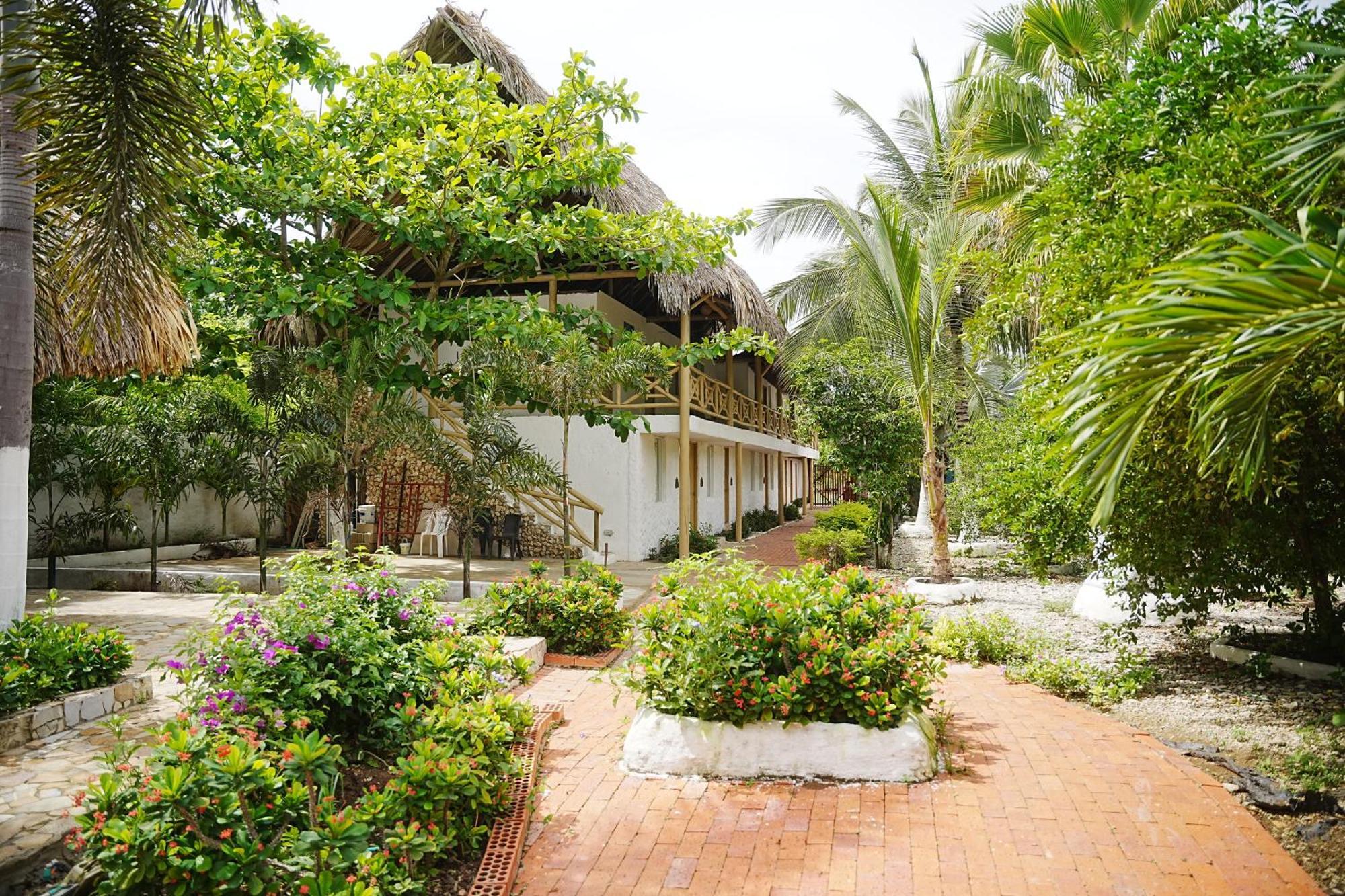 Hotel Isla Real Бокачика Экстерьер фото